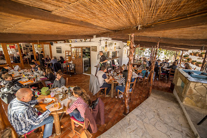 Restaurant El Gallo Viejo - Carrer València, 2, 07829 Sant Josep de sa Talaia, Illes Balears, Spain