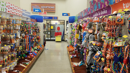Pet Supply Store «PetSmart», reviews and photos, 17585 Southcenter Pkwy, Tukwila, WA 98188, USA
