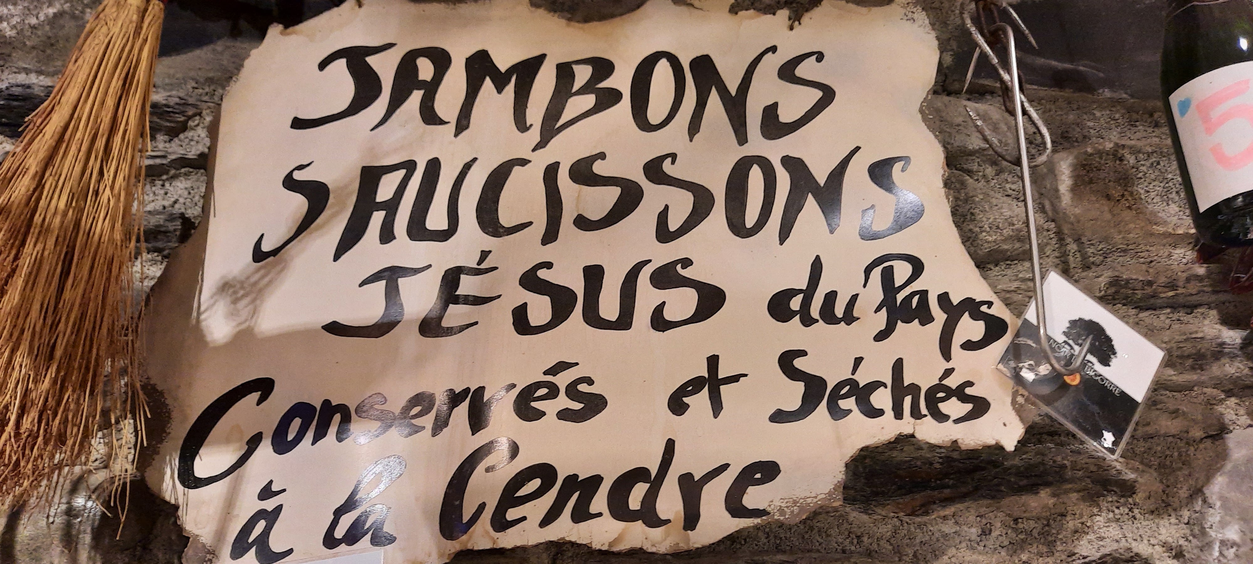 Photo n° 4 de l'avis de Follow.e fait le 15/08/2022 à 04:24