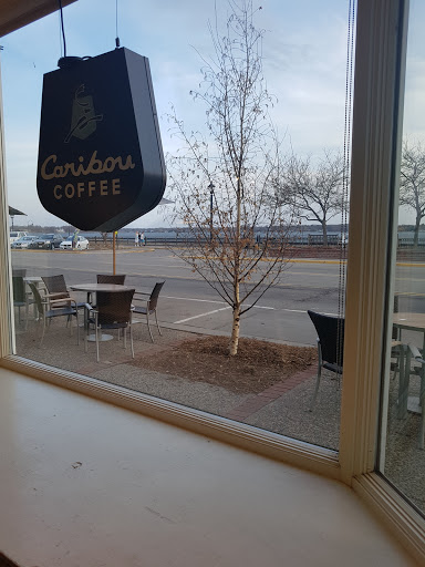 Coffee Shop «Caribou Coffee», reviews and photos, 609 Lake St E, Wayzata, MN 55391, USA