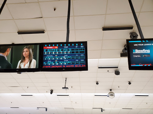 Bowling Alley «Freeway Lanes of Parma», reviews and photos, 12859 Brookpark Rd, Cleveland, OH 44130, USA