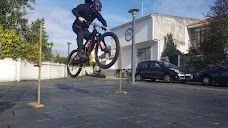 Cafe KOM Taller bicicletas en Ares