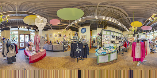 Boutique «Lucky Me Boutique», reviews and photos, 385 1st St, Lake Oswego, OR 97034, USA