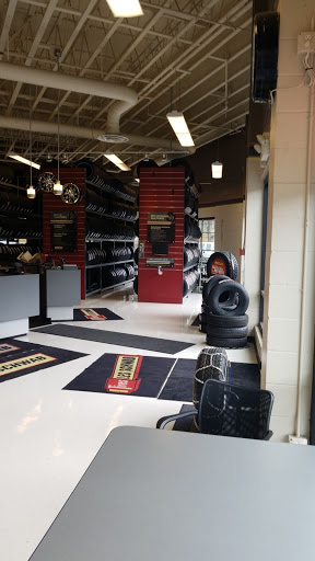 Tire Shop «Les Schwab Tire Center», reviews and photos, 610 E North Bend Way, North Bend, WA 98045, USA