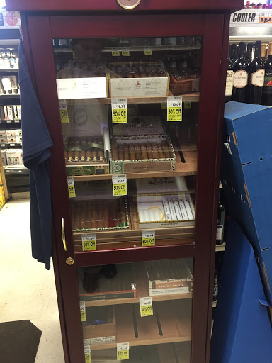 Grocery Store «Family Fresh Market», reviews and photos, 110 W 4th St, New Richmond, WI 54017, USA