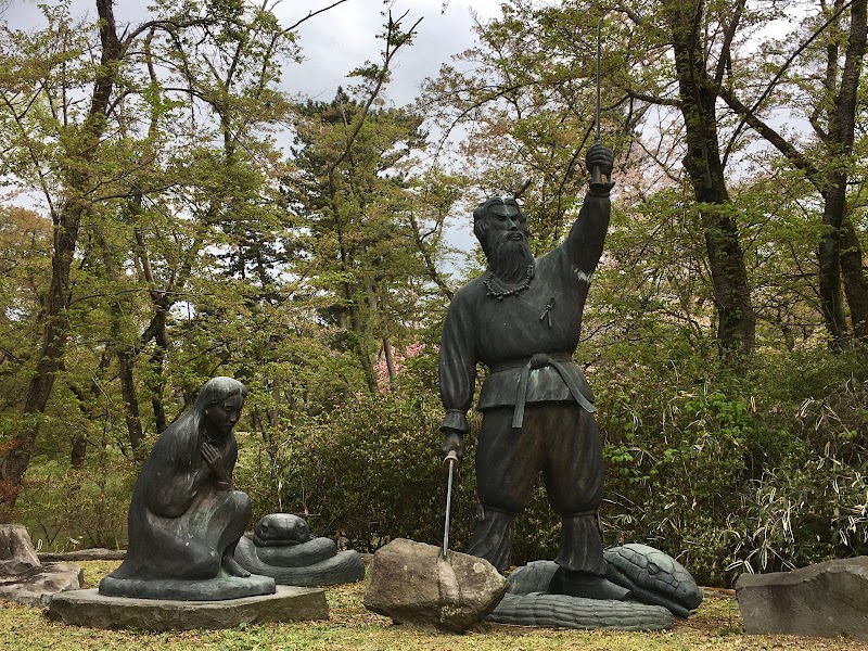 歴史の広場 神話の里「スサノオの村」