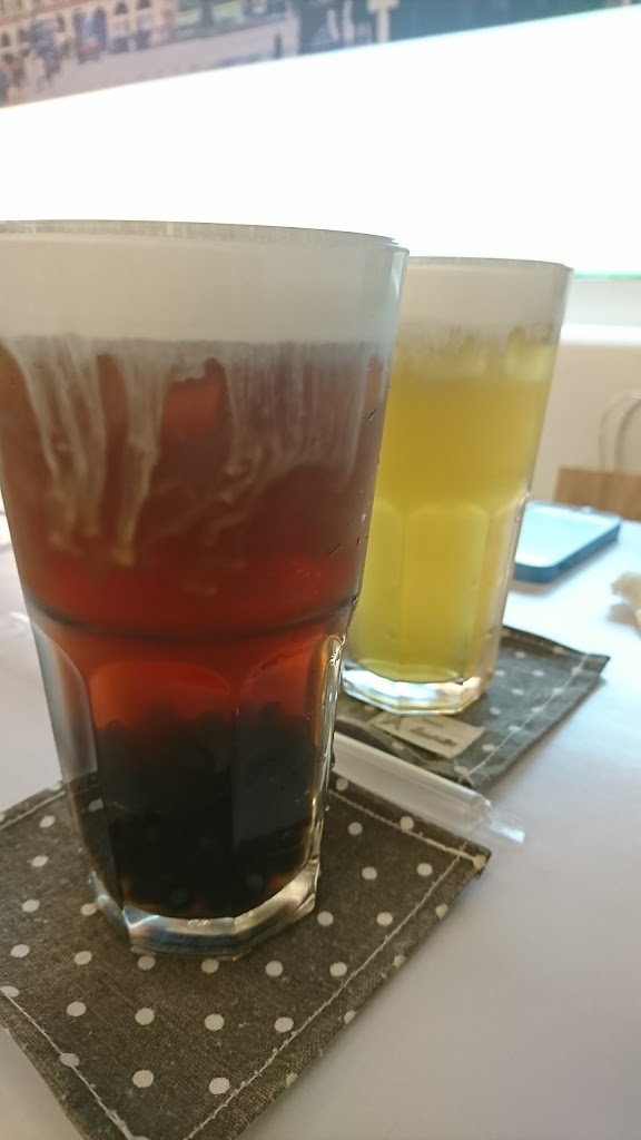 紅玉堤運動彩券行 的照片