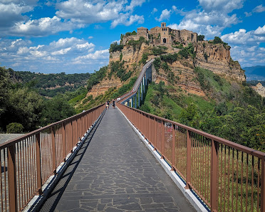 Ponte Panoramico di Civita (Federico Fellini-Alberto Sordi) Via S. Maria del Cassero, 01022 Bagnoregio VT, Italia