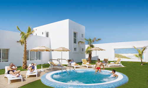 Hotel Riu Palace Tres Islas Avenida Grandes Playas, s/n, 35660 Corralejo - Fuerteventura, Las Palmas, España