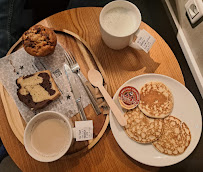 Café du Restaurant servant le petit-déjeuner Starbucks à Paris - n°2