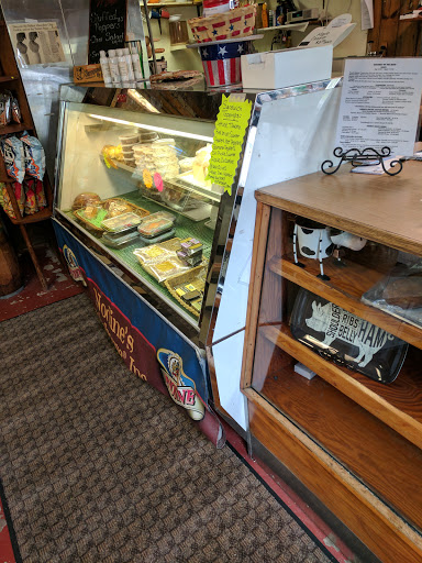 Gourmet Grocery Store «Nodines Gourmet Store», reviews and photos, 39 North St, Goshen, CT 06756, USA