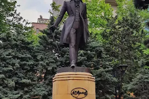 Aleksandr Puşkin heykəli image