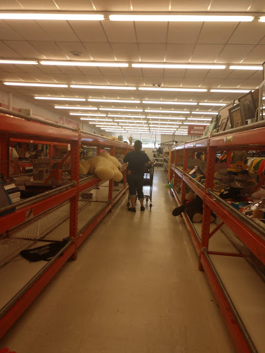 Thrift Store «Collins Park Thrift», reviews and photos, 817 E Park Row Dr, Arlington, TX 76010, USA