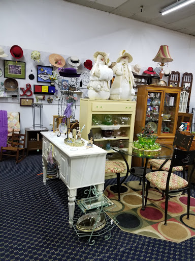 Plaza Antiques & Collectibles Mall
