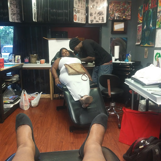 Tattoo Shop «Skin Tight Tattoo», reviews and photos, 2863 W Sunrise Blvd, Fort Lauderdale, FL 33311, USA