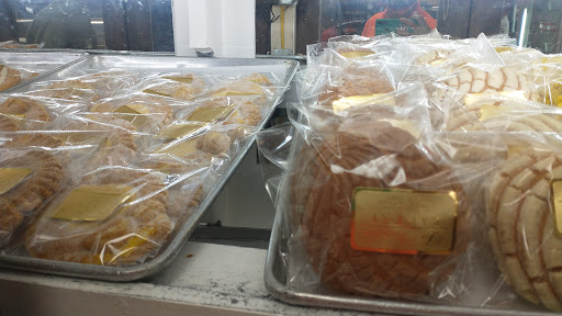 Mexican Grocery Store «El Tiempo Market», reviews and photos, 5526 Washington Ave, Houston, TX 77007, USA