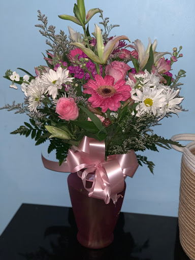 Florist «Flowers By Kelly», reviews and photos, 43 Atlantic Ave, Lynbrook, NY 11563, USA