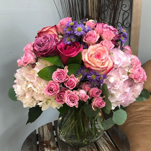 Florist «J & J Flowers and Gifts Shop», reviews and photos, 8366 Pines Blvd, Pembroke Pines, FL 33024, USA