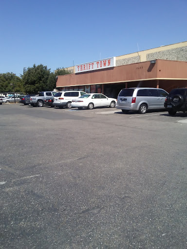Thrift Store «Thrift Town», reviews and photos, 3645 San Pablo Dam Rd, El Sobrante, CA 94803, USA