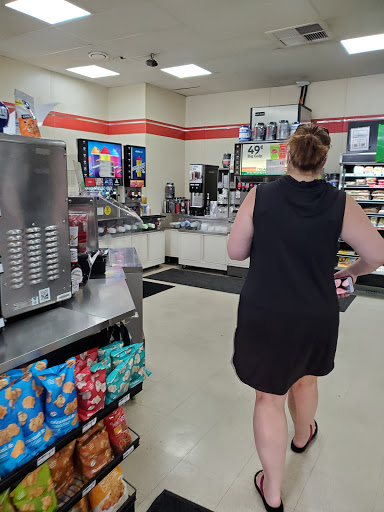 Convenience Store «7-Eleven», reviews and photos, 726 Aquidneck Ave, Middletown, RI 02842, USA