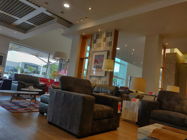 Comments and reviews of DFS Leicester
