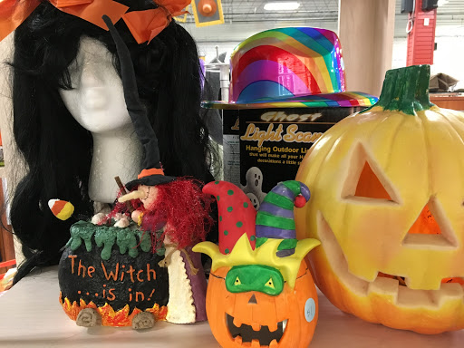 Thrift Store «Second Impressions Upscale Thrift Store», reviews and photos, 3750 S Westnedge Ave, Kalamazoo, MI 49008, USA