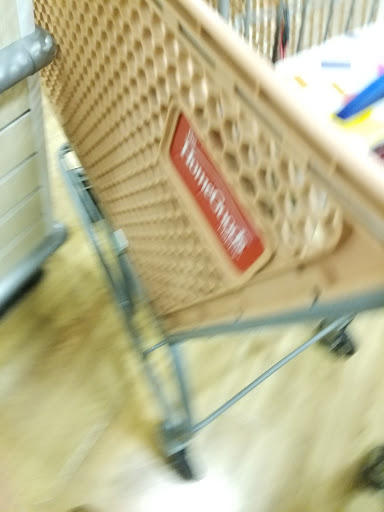 Home Goods Store «Home Goods», reviews and photos, 3 Main St, Edgewater, NJ 07020, USA