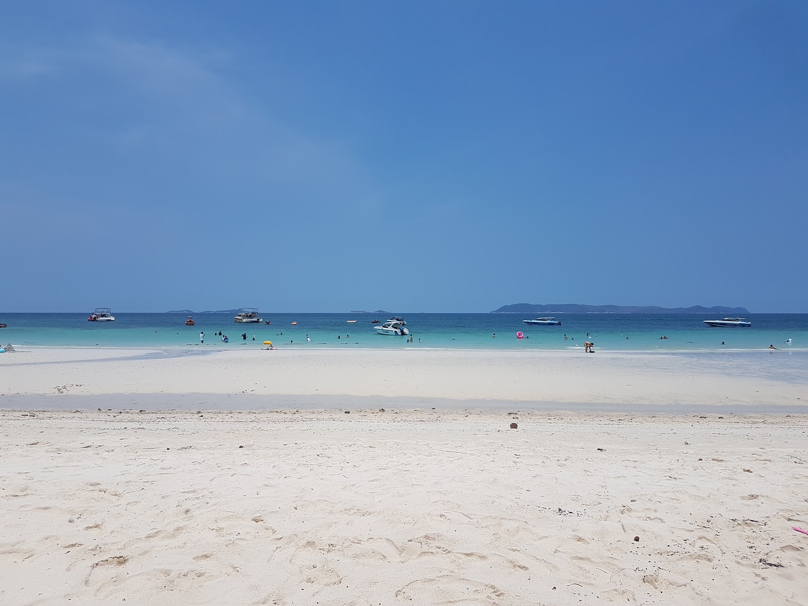 Foto av Tien Beach med något ren nivå av renlighet
