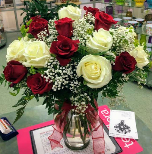 Florist «Fort Campbell Flower Shop», reviews and photos, 2840 Bastogne Ave, Fort Campbell, KY 42223, USA