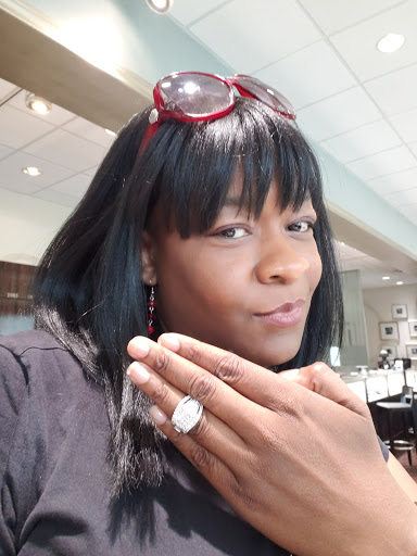 Jewelry Store «Helzberg Diamonds», reviews and photos, 3811 S Cooper St #2128, Arlington, TX 76015, USA