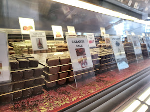 Photo n°98 de NEW ICE CLUB Crêperie Glacier Chocolatier à Grosseto-Prugna ()