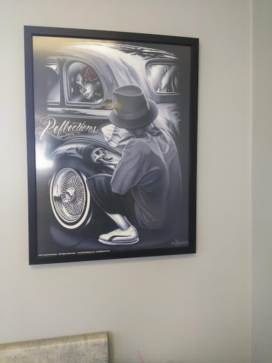 Car Dealer «Priced Right Used Cars», reviews and photos, 1103 S Broadway St, Wichita, KS 67211, USA