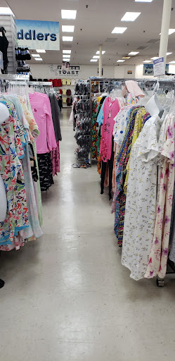 Shopping Mall «Golden Acres Shopping Center», reviews and photos, Oak Tree, South Plainfield, NJ 07080, USA