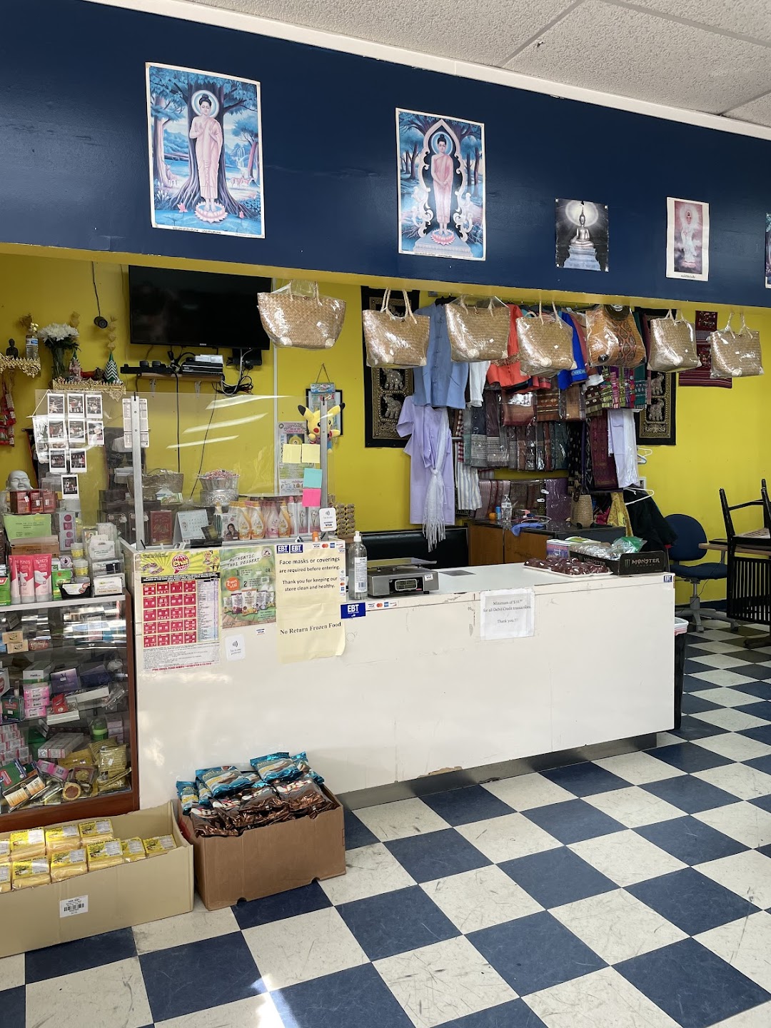 Three Lao sister market LLC