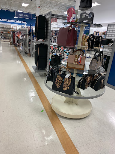 Department Store «Marshalls», reviews and photos, 5932 Roswell Rd, Sandy Springs, GA 30328, USA