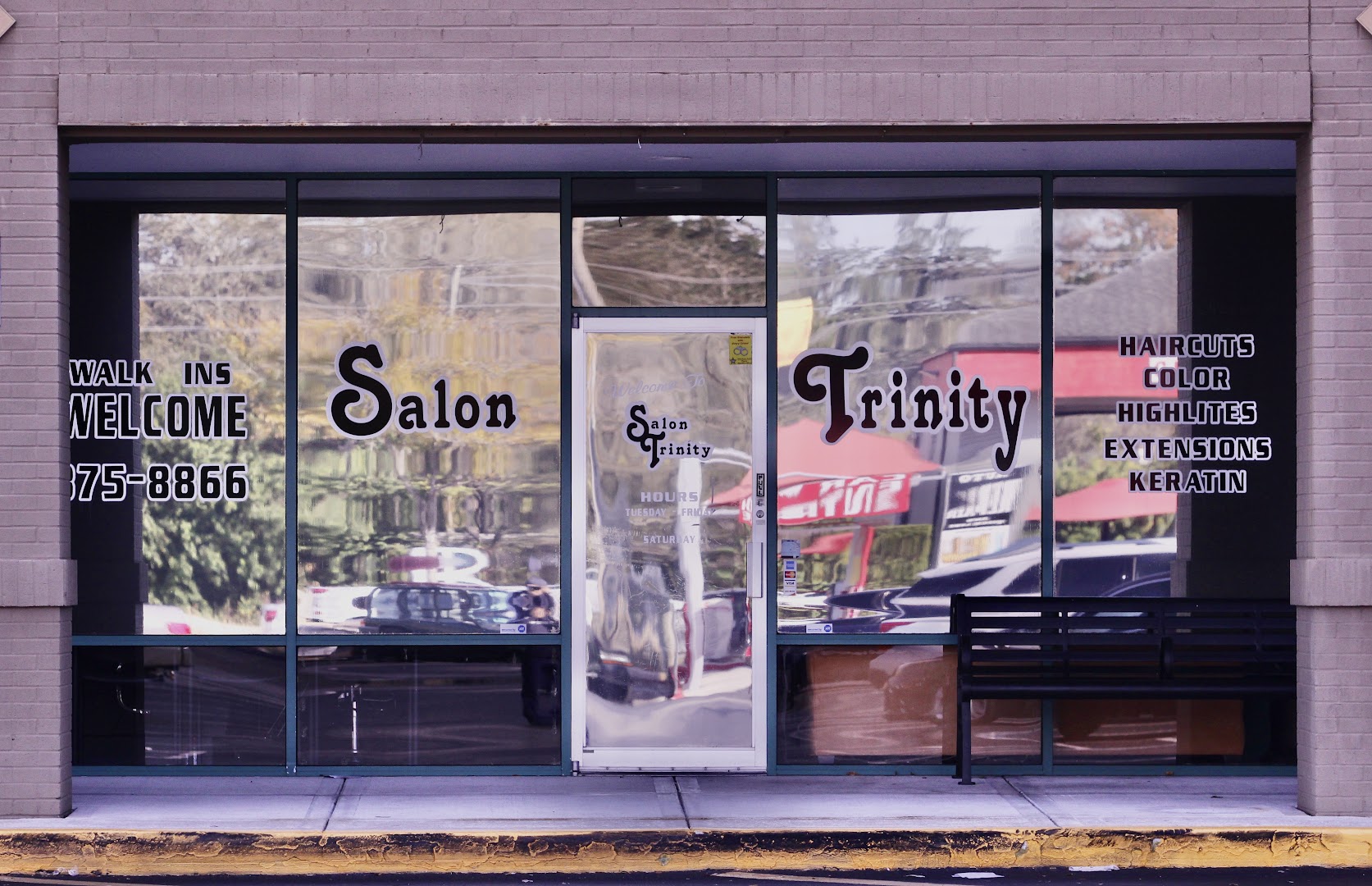 Salon Trinity
