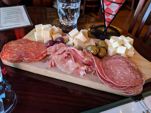 Gastropub «Tuscan Market & Wine Shop», reviews and photos, 141 W Wing St, Arlington Heights, IL 60005, USA