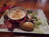 Raclette du Restaurant de fondues Restaurant Le Plancher des Vaches à Valloire - n°2