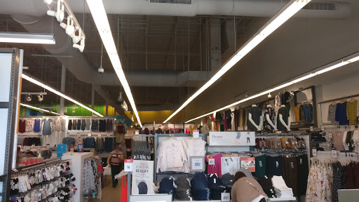 Clothing Store «Old Navy», reviews and photos, 2100 S University Dr, Davie, FL 33324, USA