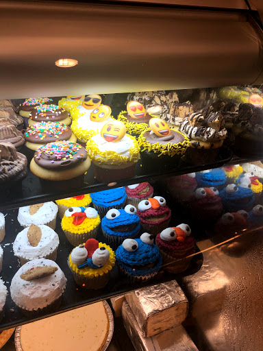 Shopping Mall «Rye Ridge Shopping Center», reviews and photos, 142 S Ridge St, Rye Brook, NY 10573, USA