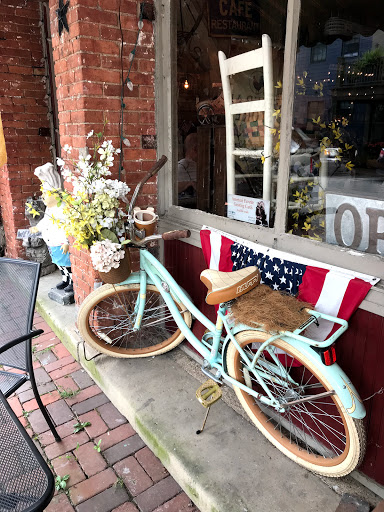 Convenience Store «Augusta General Store», reviews and photos, 109 Main St, Augusta, KY 41002, USA