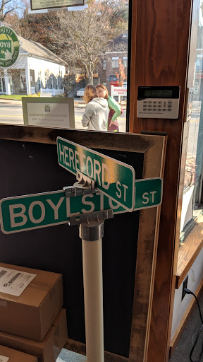 Sporting Goods Store «Marathon Sports», reviews and photos, 255 Washington St, Wellesley, MA 02481, USA