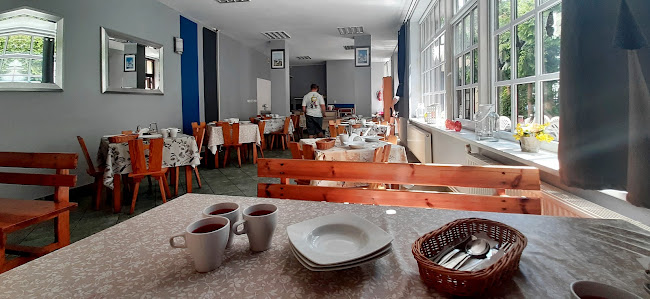 Admiralska 22/23, 76-150 Darłowo