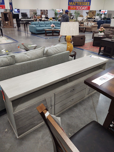 Outlet Store «Rooms To Go Outlet Furniture Store - Pearl River», reviews and photos, 63295 Old Military Rd, Pearl River, LA 70452, USA