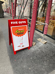 Photo n°13 de Five Guys Opéra à Paris ()