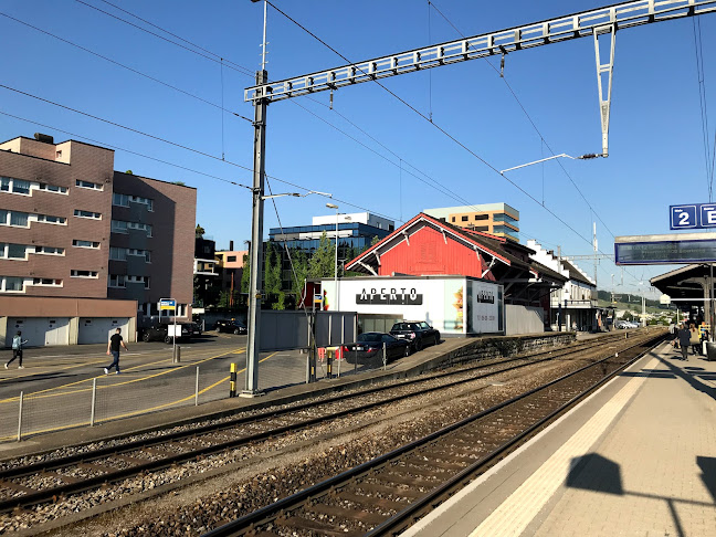 Kommentare und Rezensionen über Coop Supermarkt Pfäffikon Bahnhof
