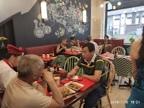 Atmosphère du Restaurant chinois Yummy Noodles 渔米酸菜鱼 川菜 à Paris - n°13