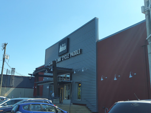 Camping Store «REI», reviews and photos, 3509 Carlin Springs Rd, Falls Church, VA 22041, USA