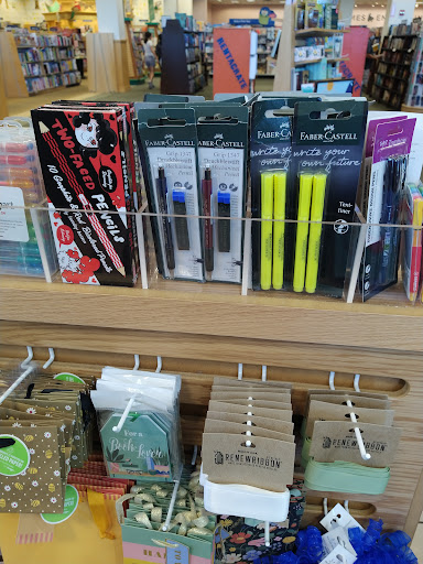 Barnes & Noble image