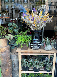 Intérieur du Restaurant Les fleurs, c'est lui à Paris - n°12